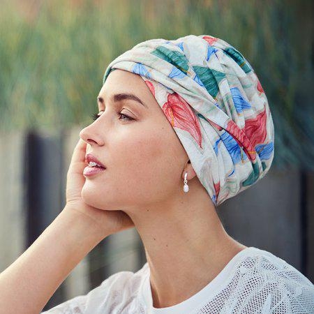 This Shakti Turban with printed headband is an Express model, which means it is only produced in a limited number.