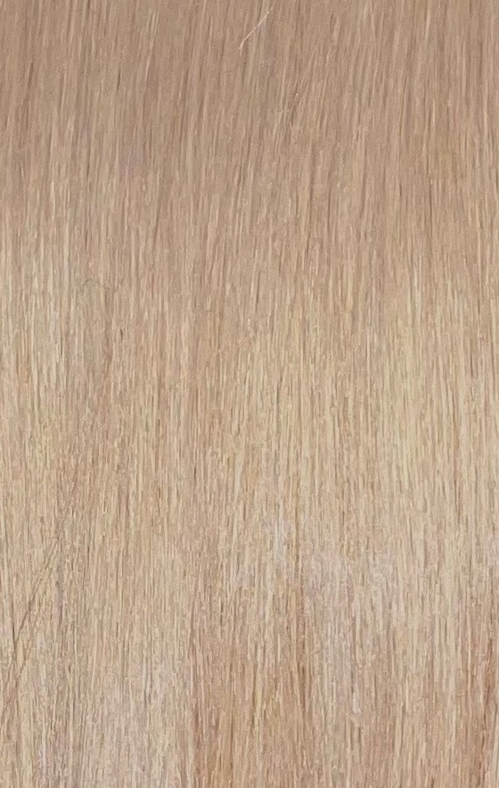 Indisk Tempelhår Tape Extensions selges i pakker av 10 festen som utgjør 5 sandwiches. Festene er 3 cm brede og 0,5 cm i høyden. Leveres i lengdene 35, 45, 55cm. Håret er Double Drawn  