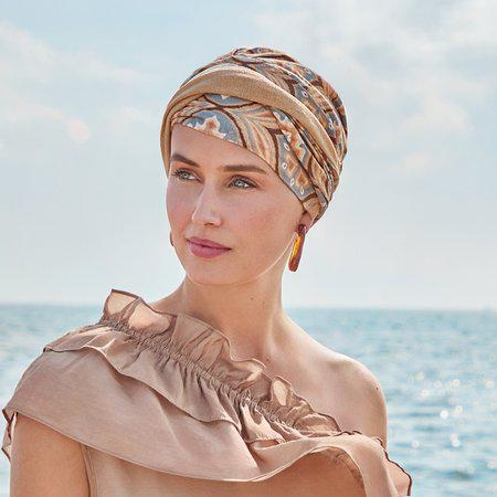 This Shakti Turban with printed headband is an Express model, which means it is only produced in a limited number.